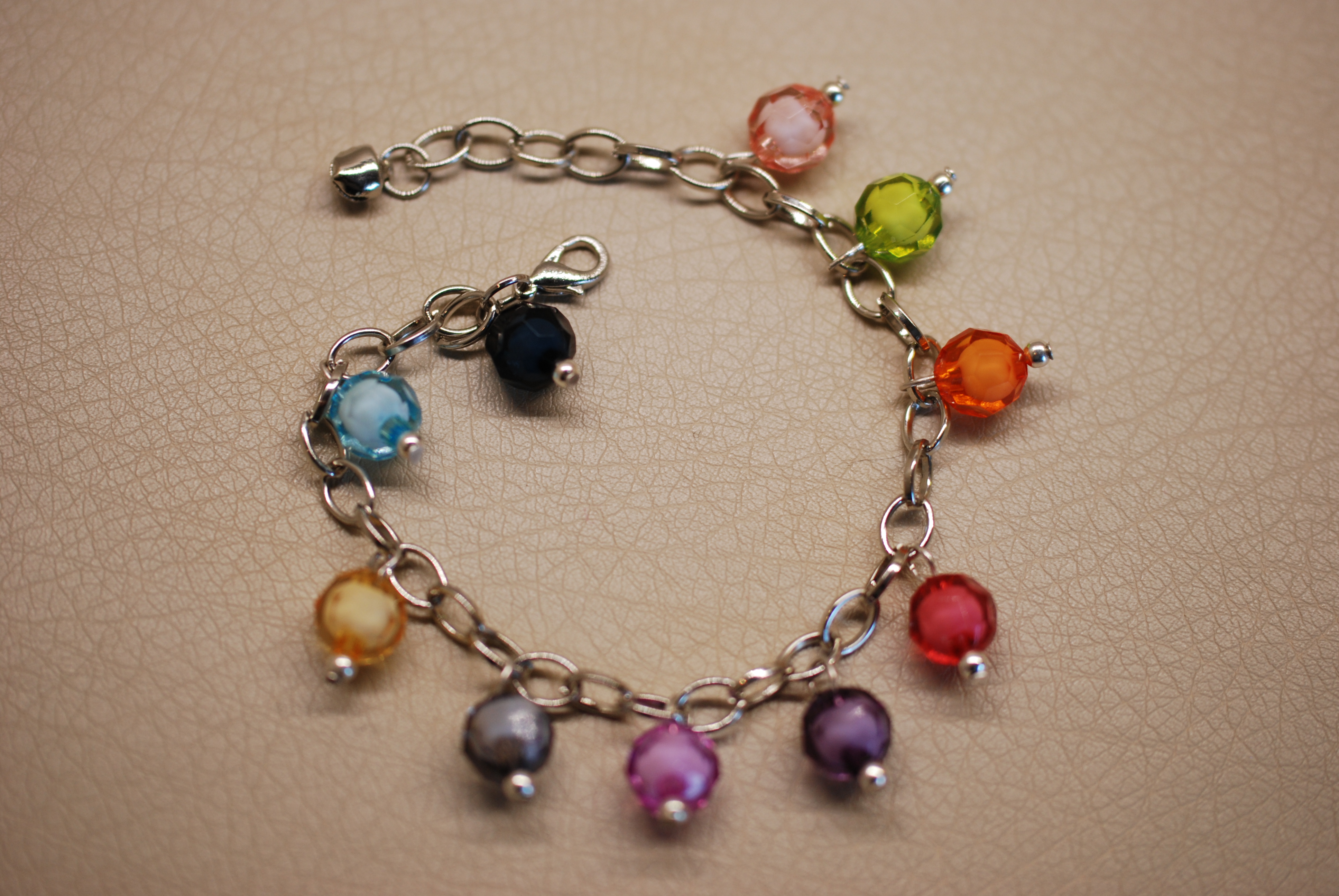tp4-bracelet-chaine-breloque